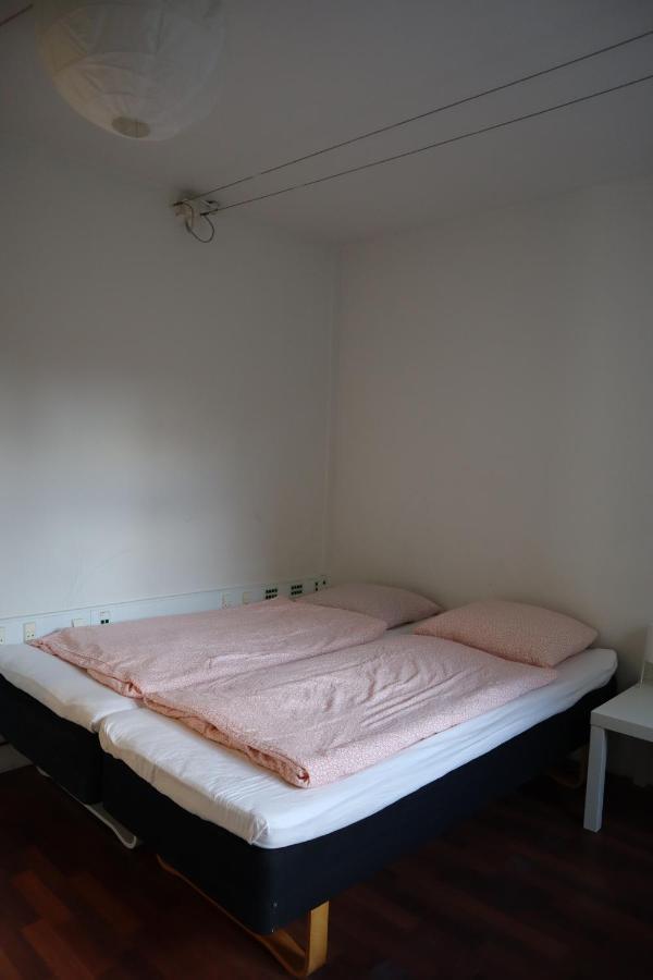 Charming Red Courtyard Apartment コペンハーゲン エクステリア 写真